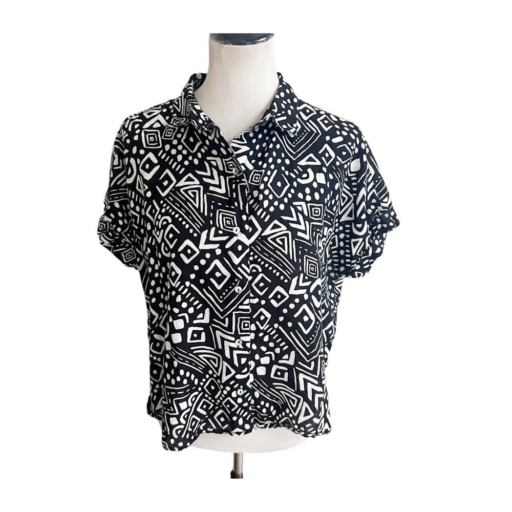 Tahari Top Women's L Black White Geometric 100% Linen Button Down Coastal Core